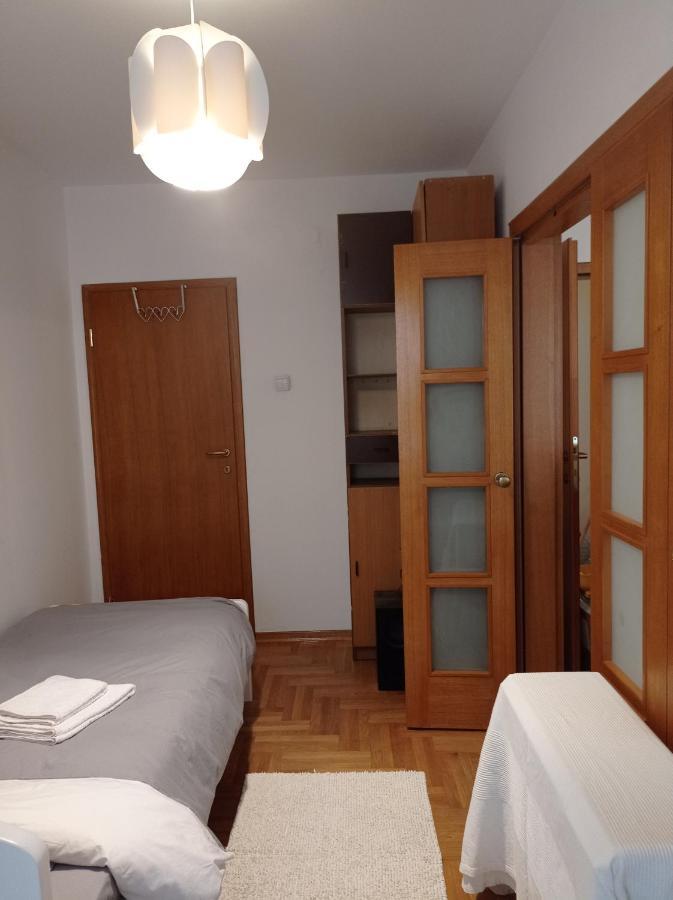 Go 2 Apartment Belgrado Esterno foto